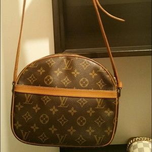 Authentic LV Sac Senlis (vintage) crossbody